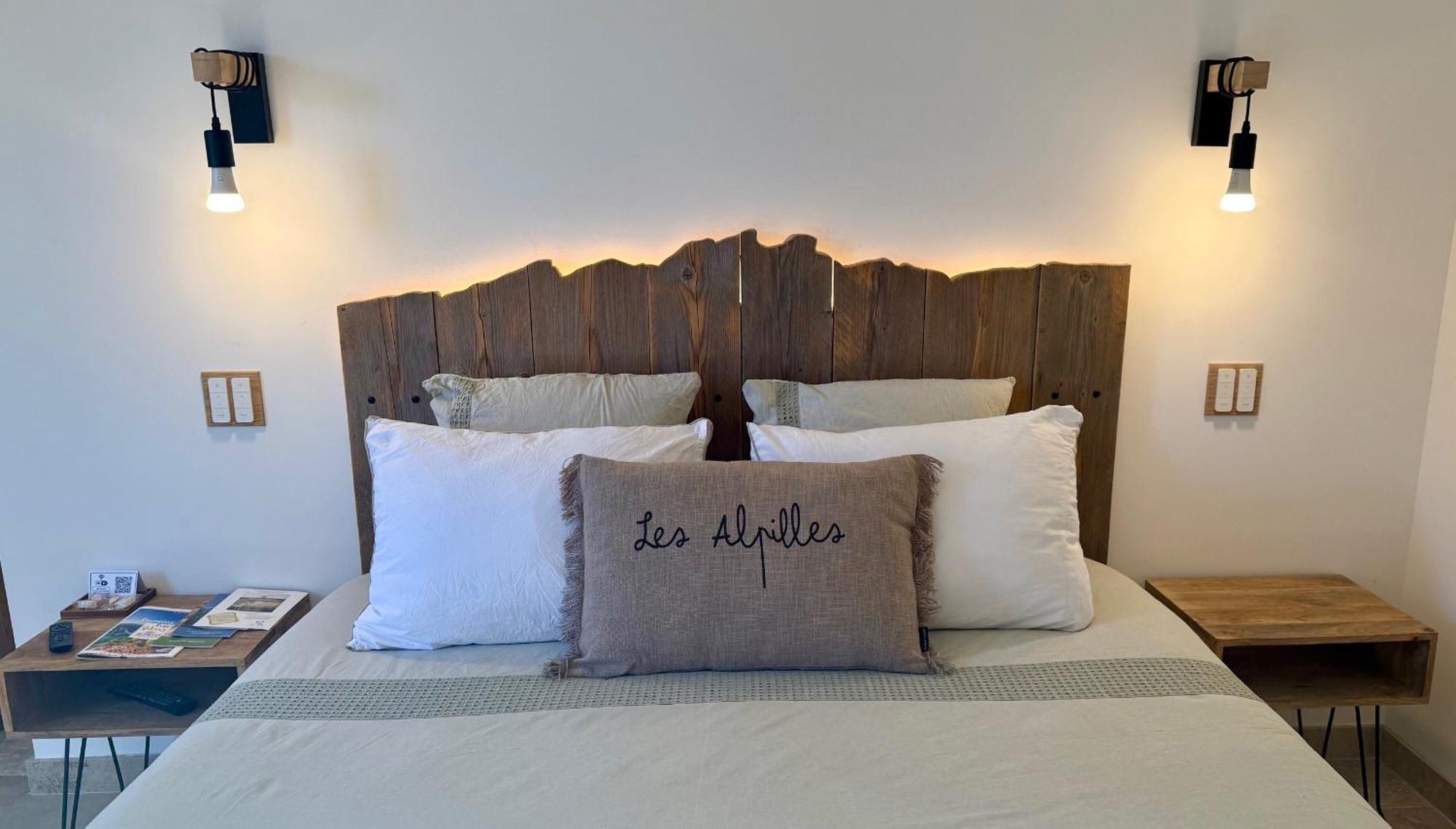 Bed and Breakfast Mas Campau Fontvieille Esterno foto