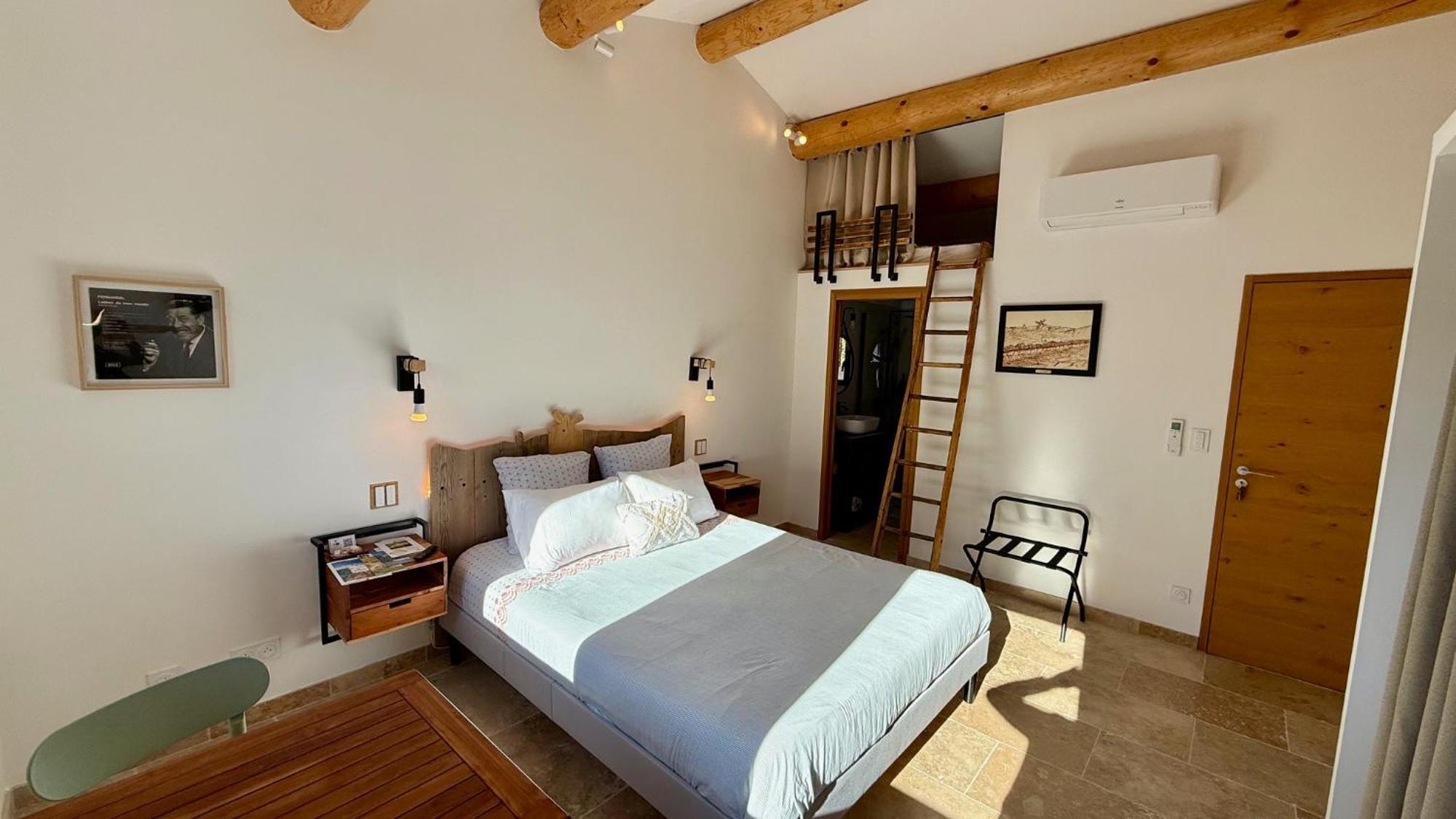 Bed and Breakfast Mas Campau Fontvieille Esterno foto