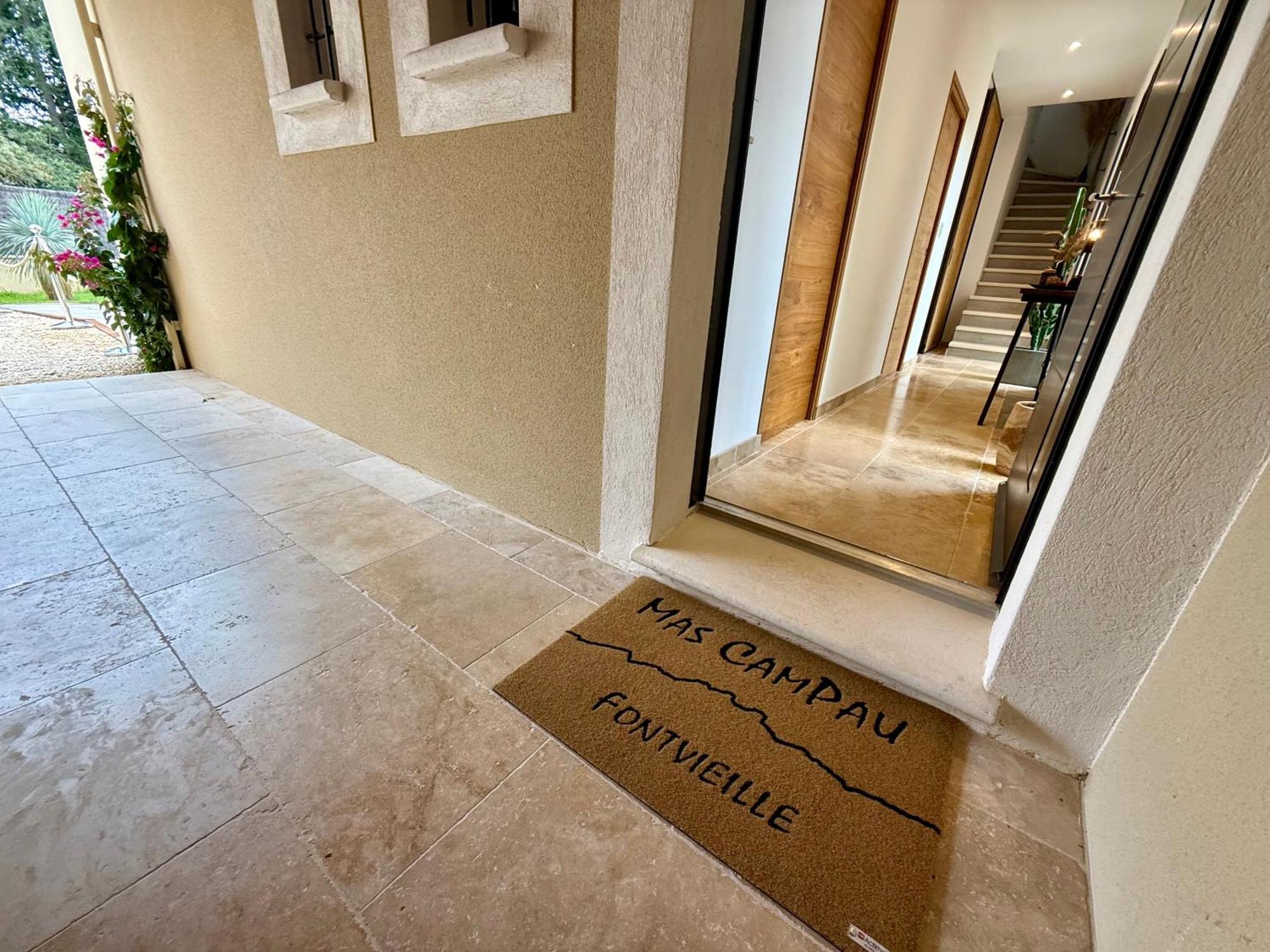 Bed and Breakfast Mas Campau Fontvieille Esterno foto